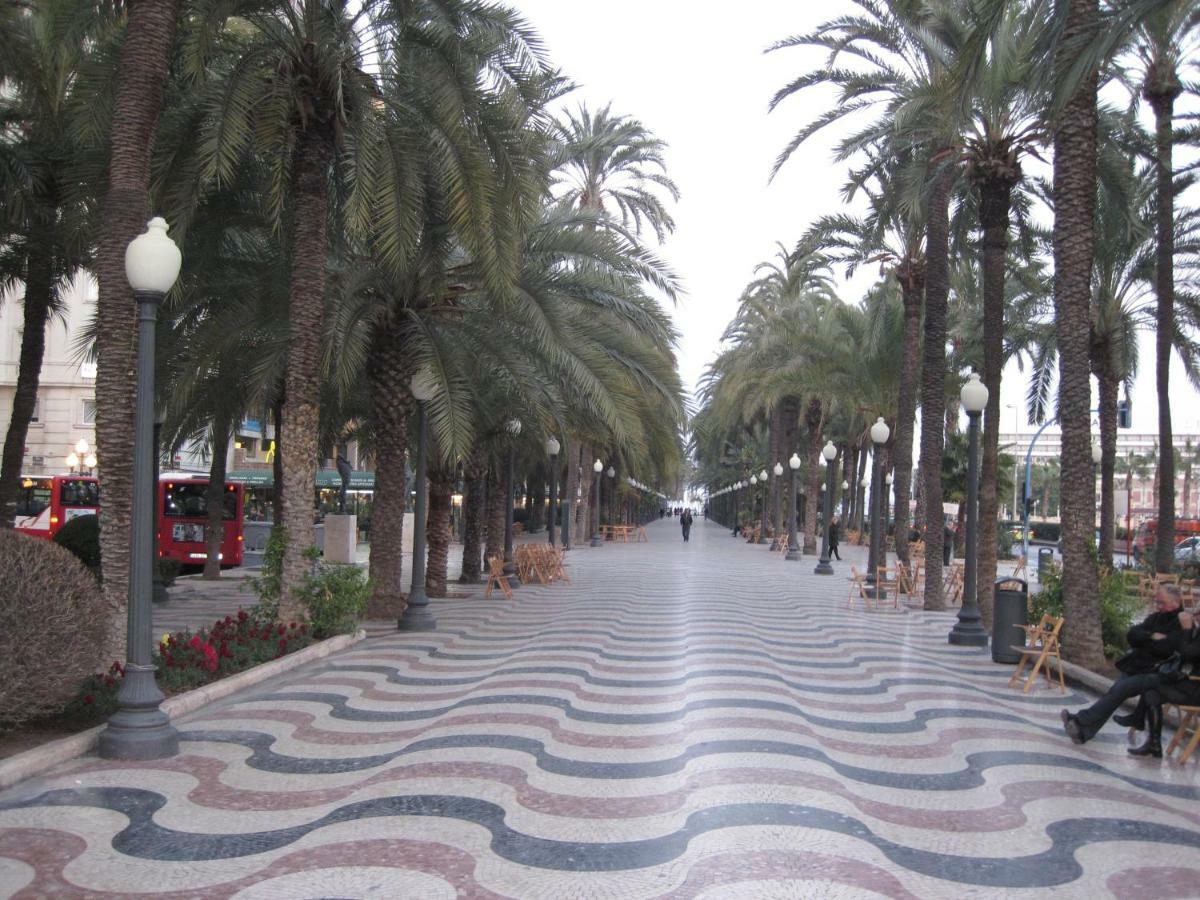 Apartamentos La Llum Alicante Exteriör bild